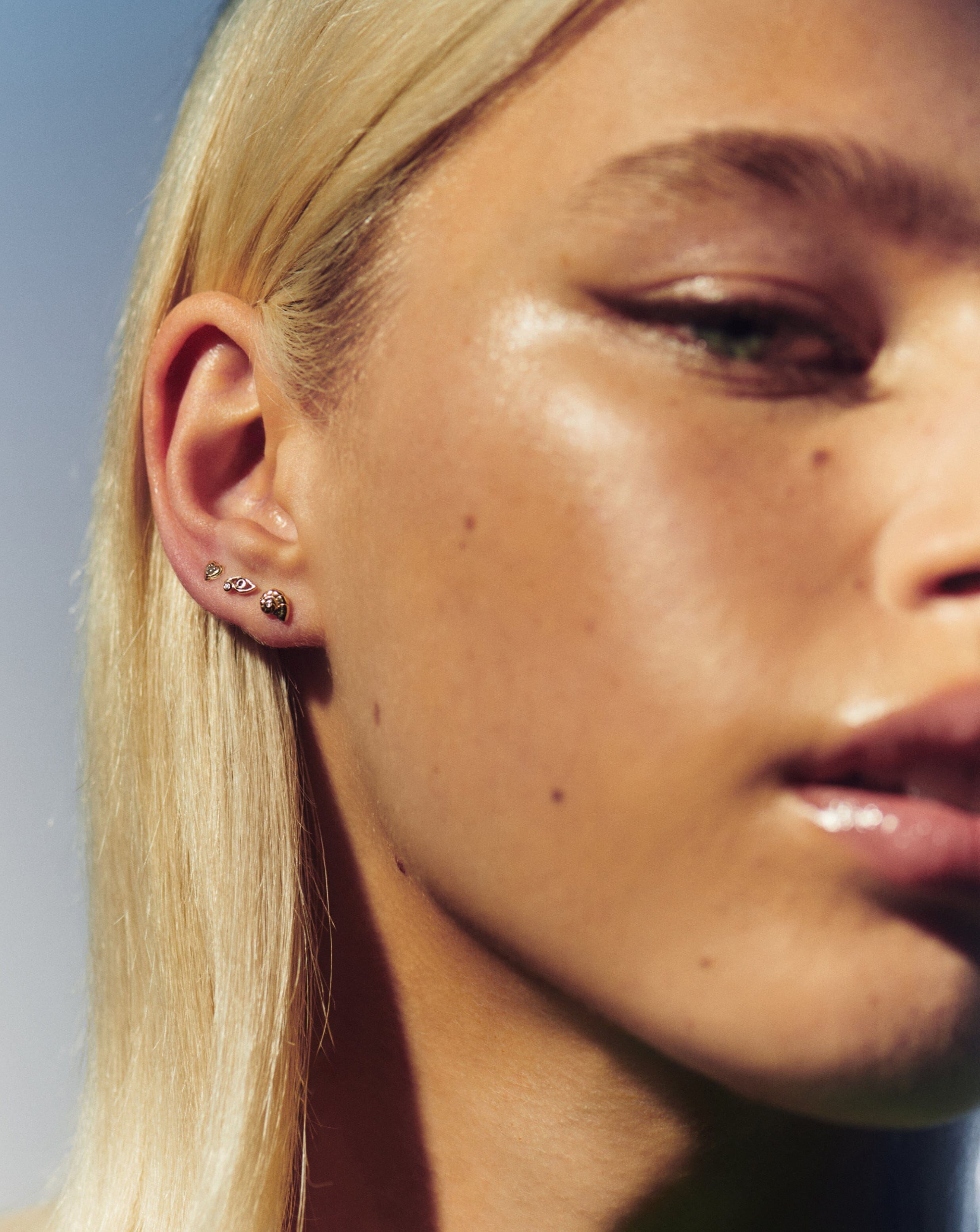 Solid Gold Diamond Heart Stud Earrings