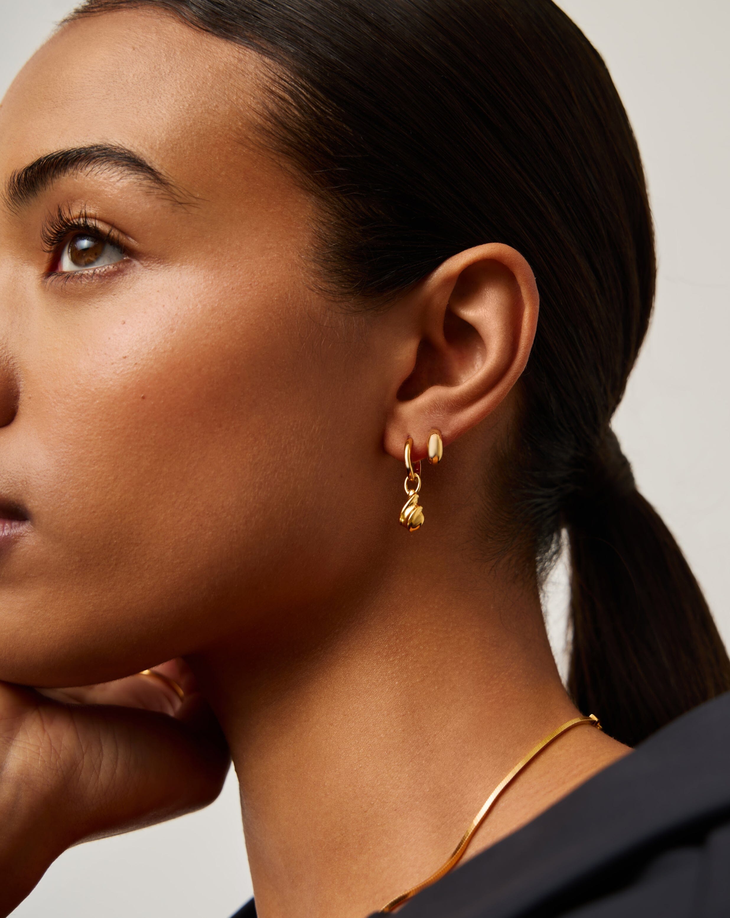 Savi Ridge Droplet Charm Earrings | 18ct Gold Vermeil
